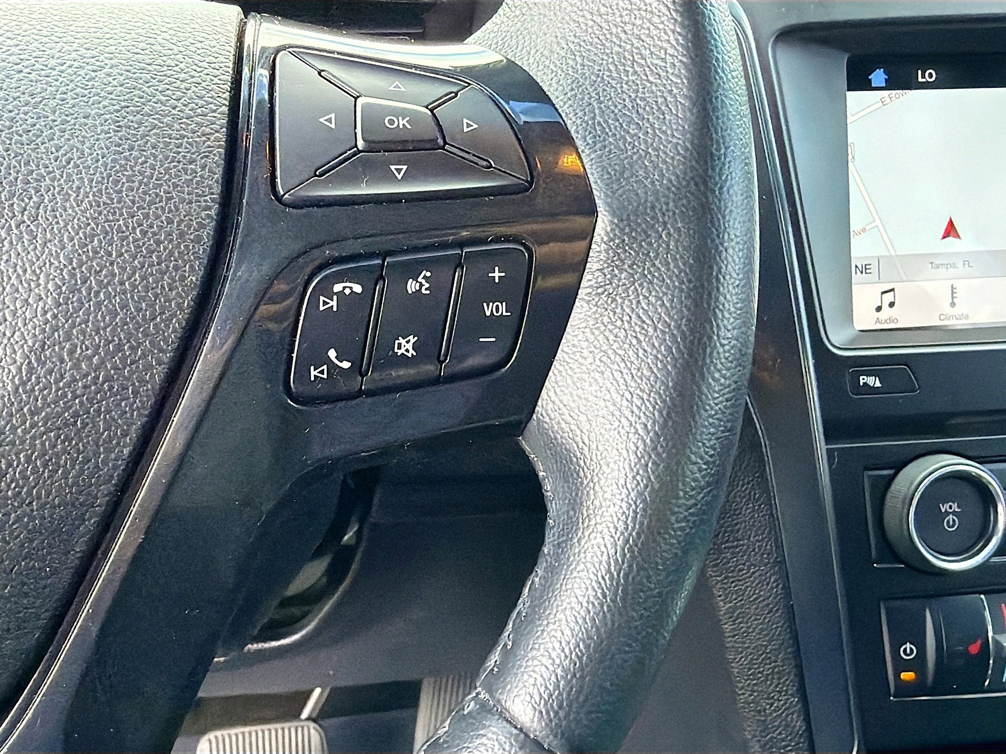 Used 2017 Ford Explorer XLT w/ Equipment Group 202A image 38