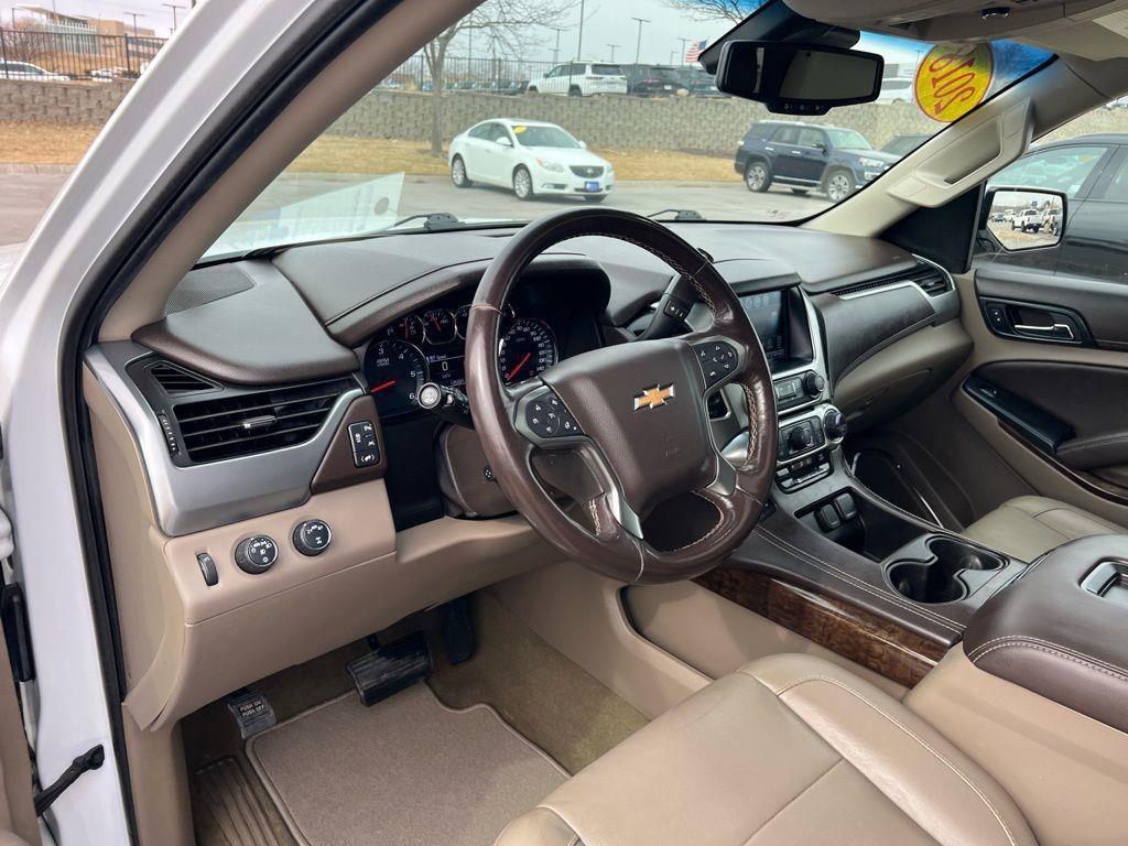 Used 2018 Chevrolet Suburban LT w/ LT Signature Package image 16