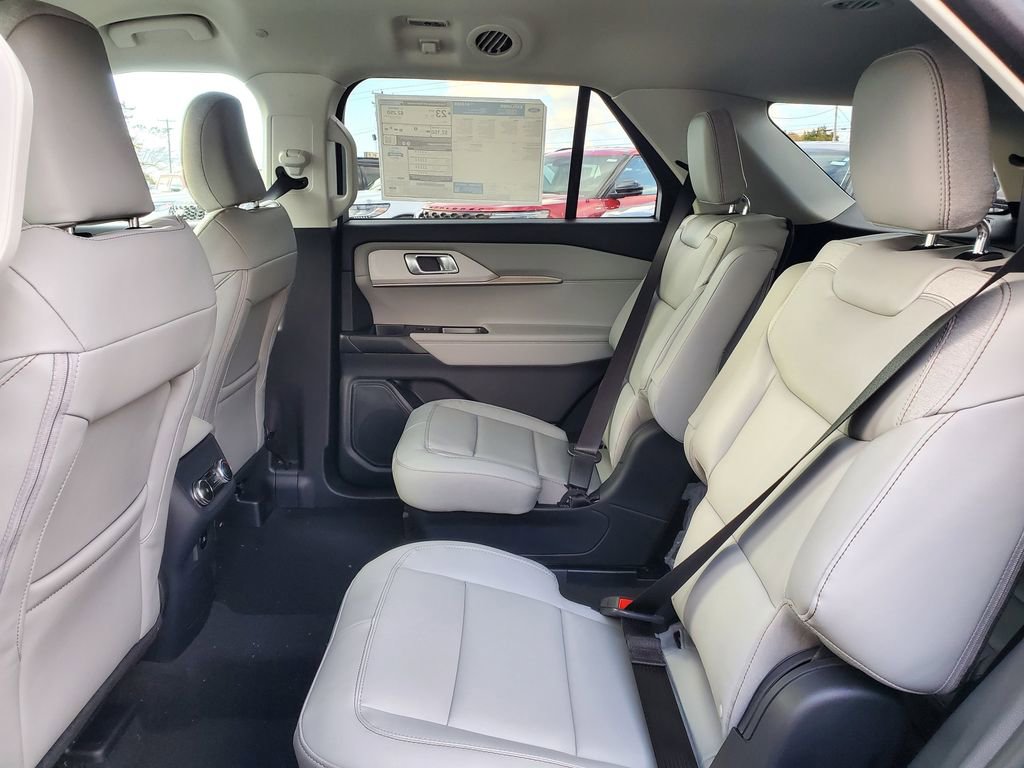 New 2026 Ford Explorer Active w/ Active Comfort Package image 29