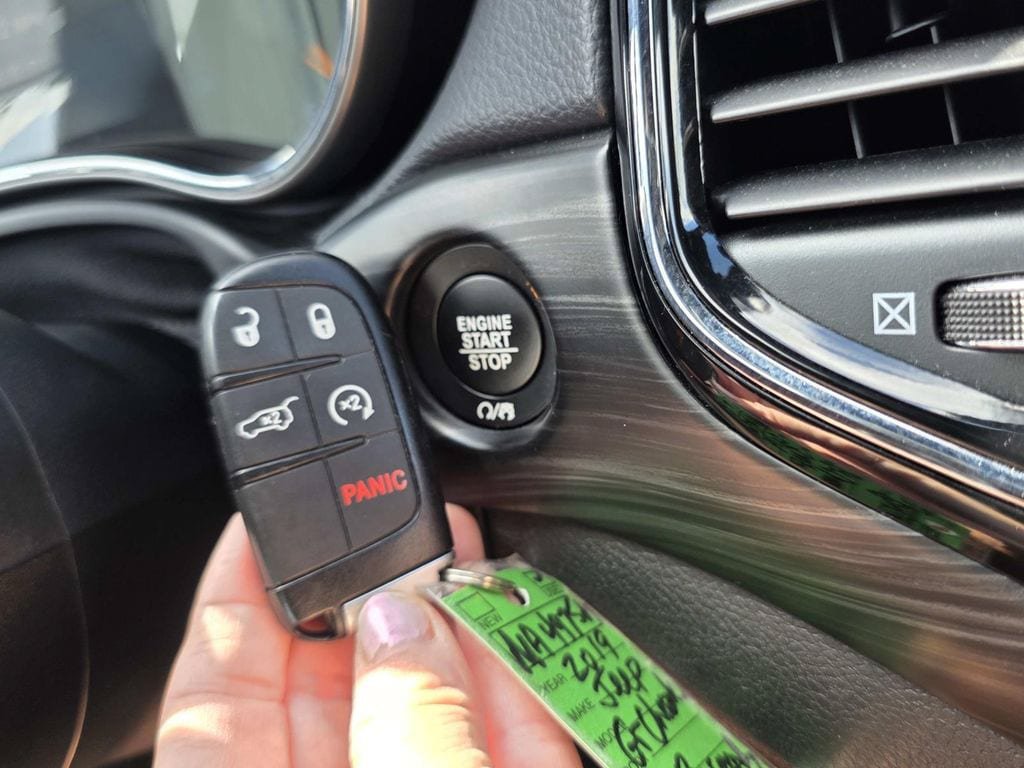 Used 2019 Jeep Grand Cherokee Altitude RWD image 19