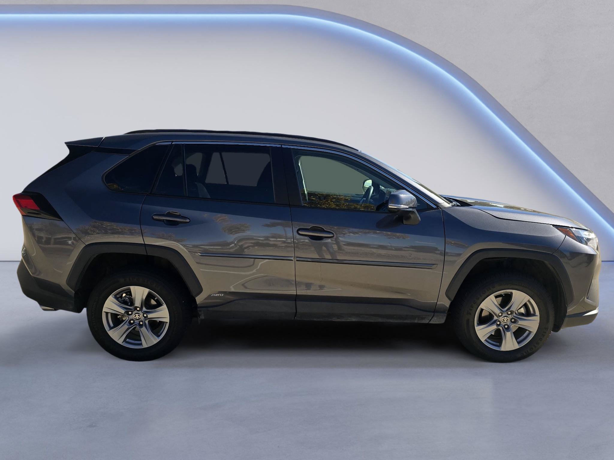 Used 2024 Toyota RAV4 LE AWD/4WD image 6