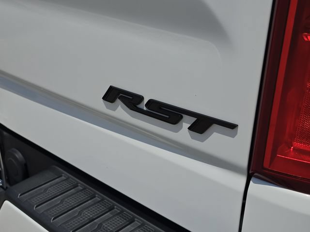 Used 2023 Chevrolet Silverado 1500 RST AWD/4WD image 6