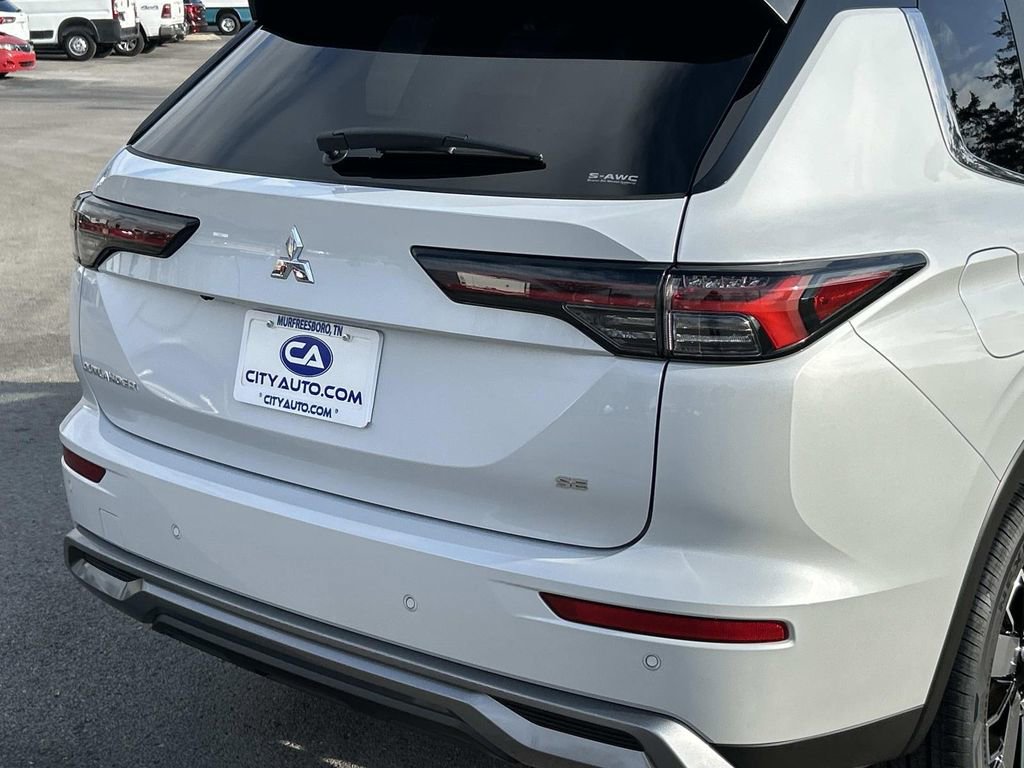 New 2026 Mitsubishi Outlander SE AWD/4WD image 10