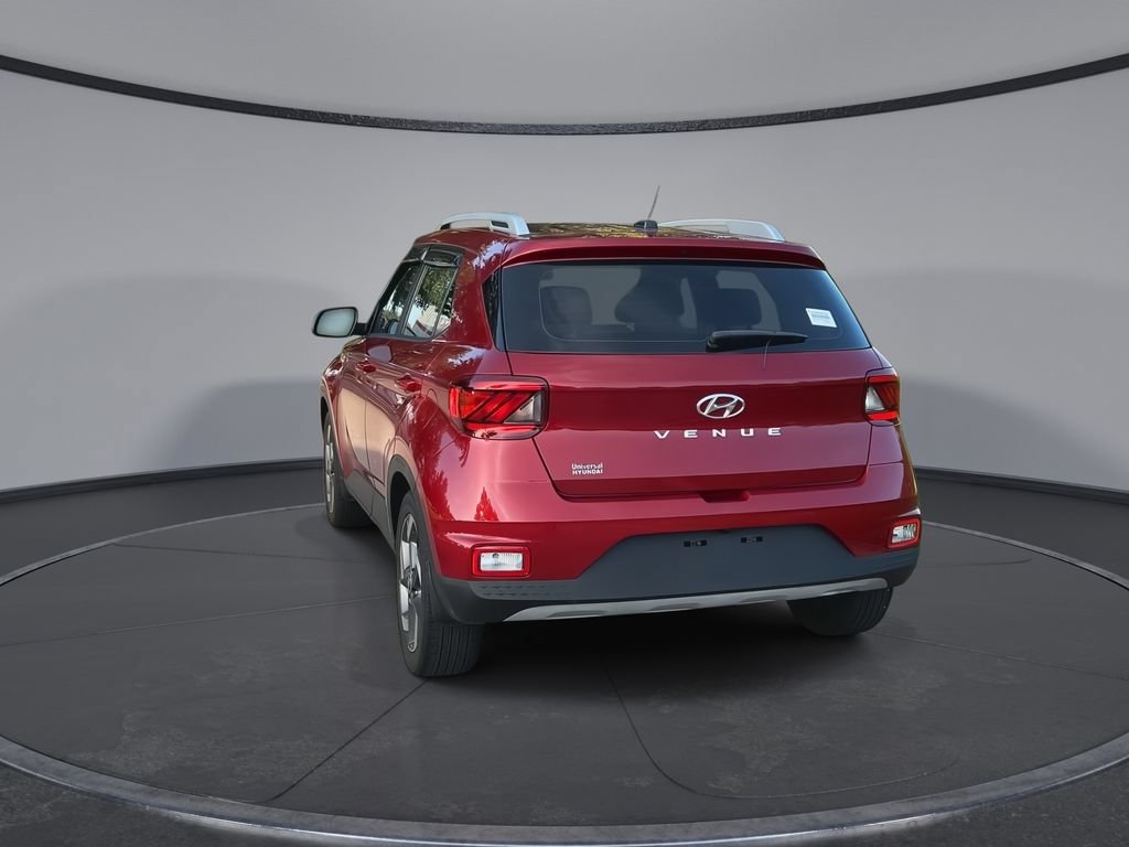 Used 2023 Hyundai Venue SEL FWD image 7