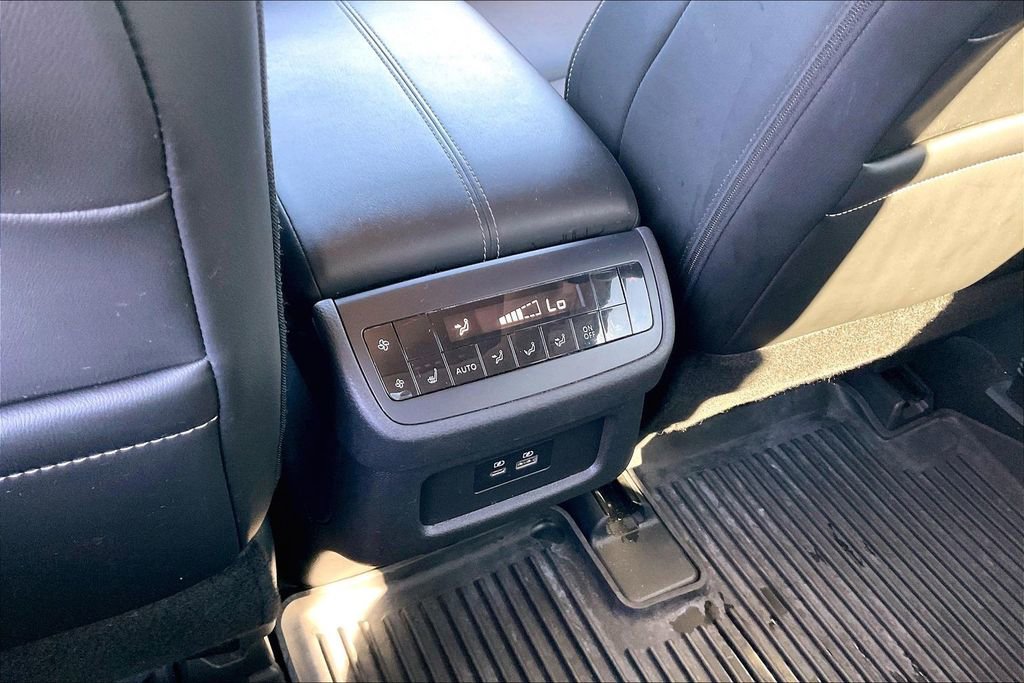 Used 2023 Nissan Pathfinder SL w/ SL Premium Package image 10