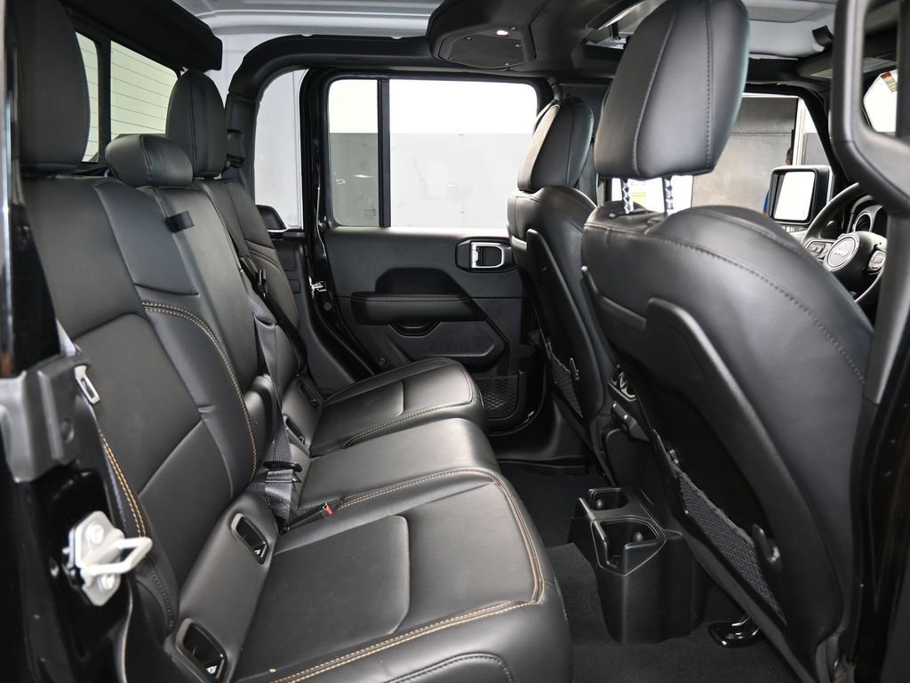 Used 2024 Jeep Gladiator Sport w/ Premium Package image 38