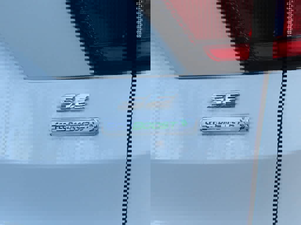 Used 2018 Ford Escape SE image 8