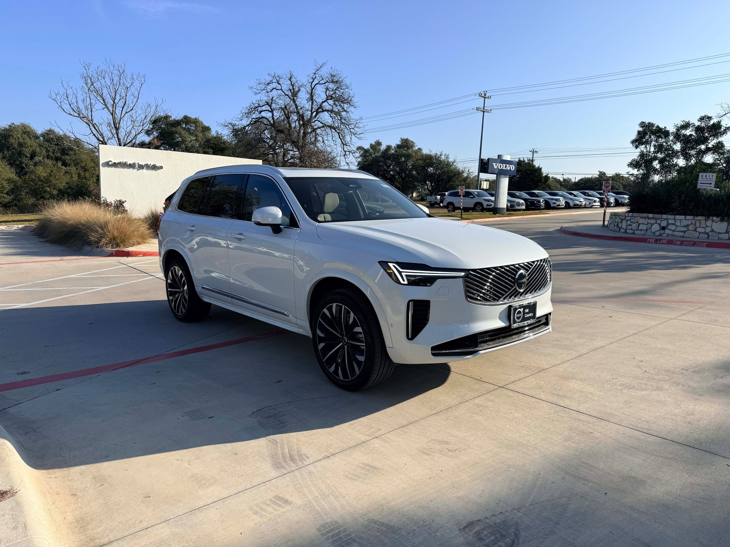 New 2026 Volvo XC90 B6 Plus w/ Protection Package Premier AWD/4WD image 6