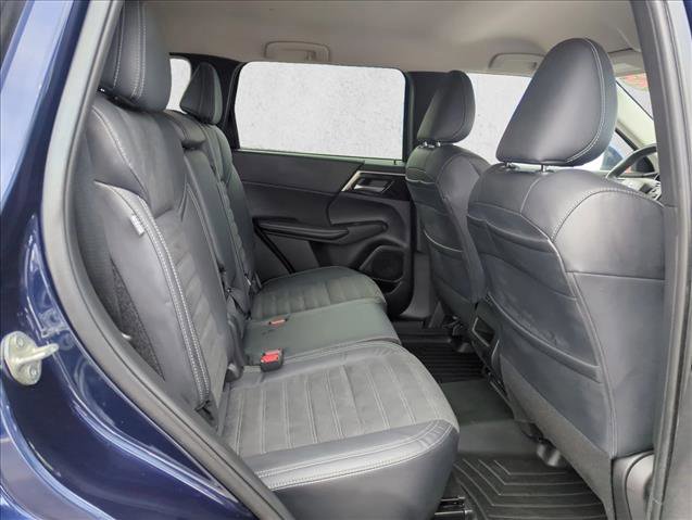 Used 2022 Mitsubishi Outlander SE image 18
