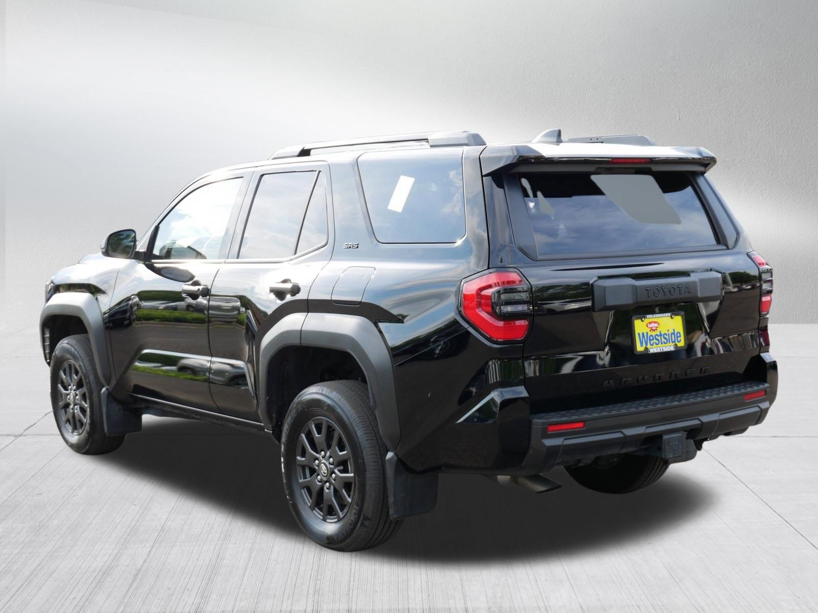 Used 2025 Toyota 4Runner SR5 AWD/4WD image 5
