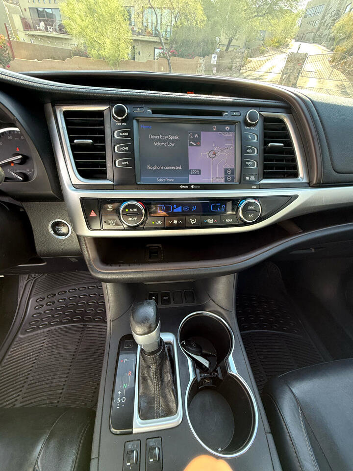 Used 2015 Toyota Highlander XLE image 17