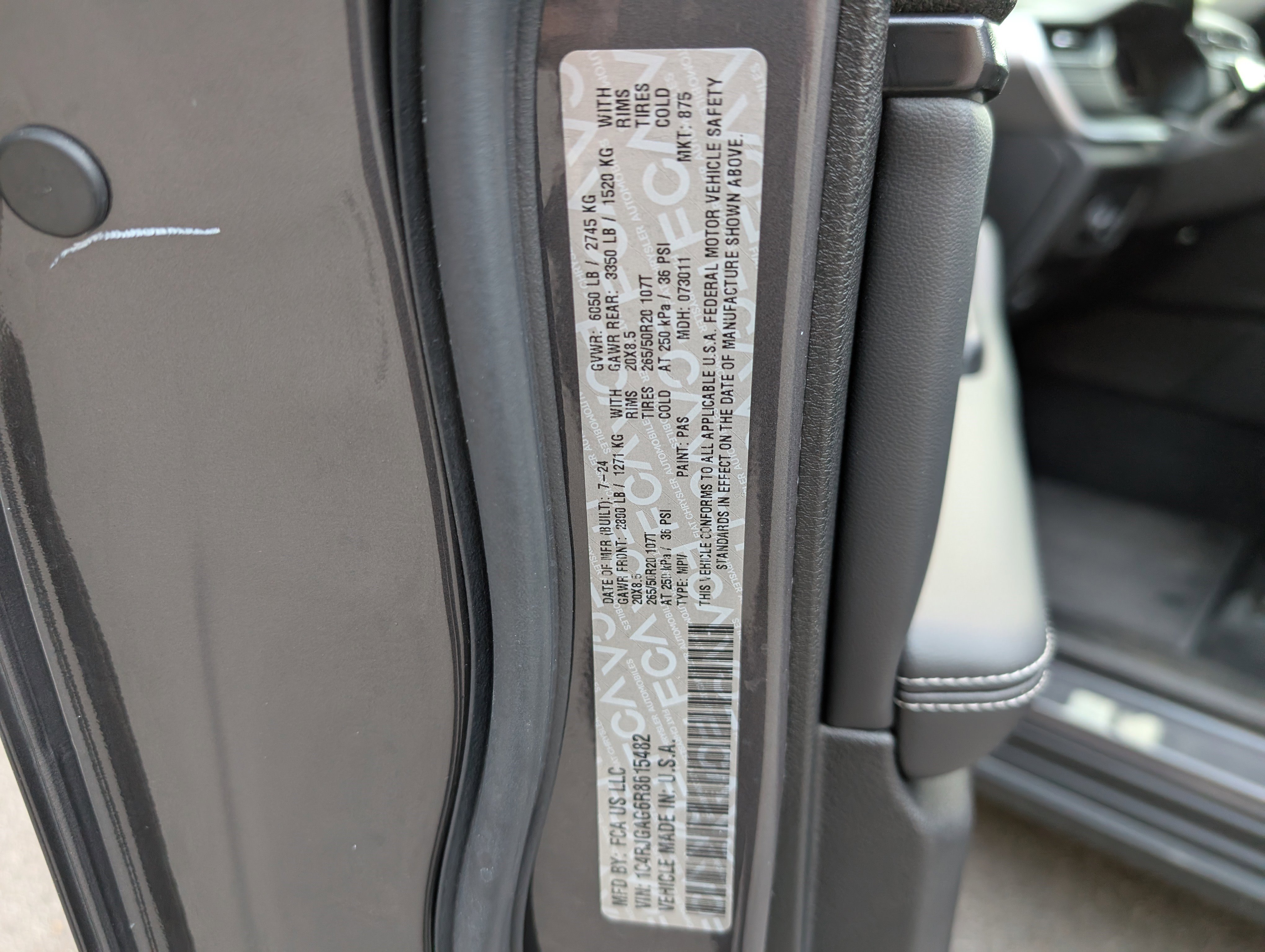 Used 2024 Jeep Grand Cherokee Altitude image 33