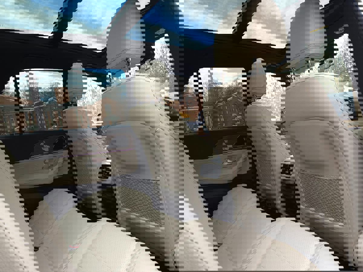 Used 2024 Mercedes-Benz GLE 350 4MATIC SUV image 24