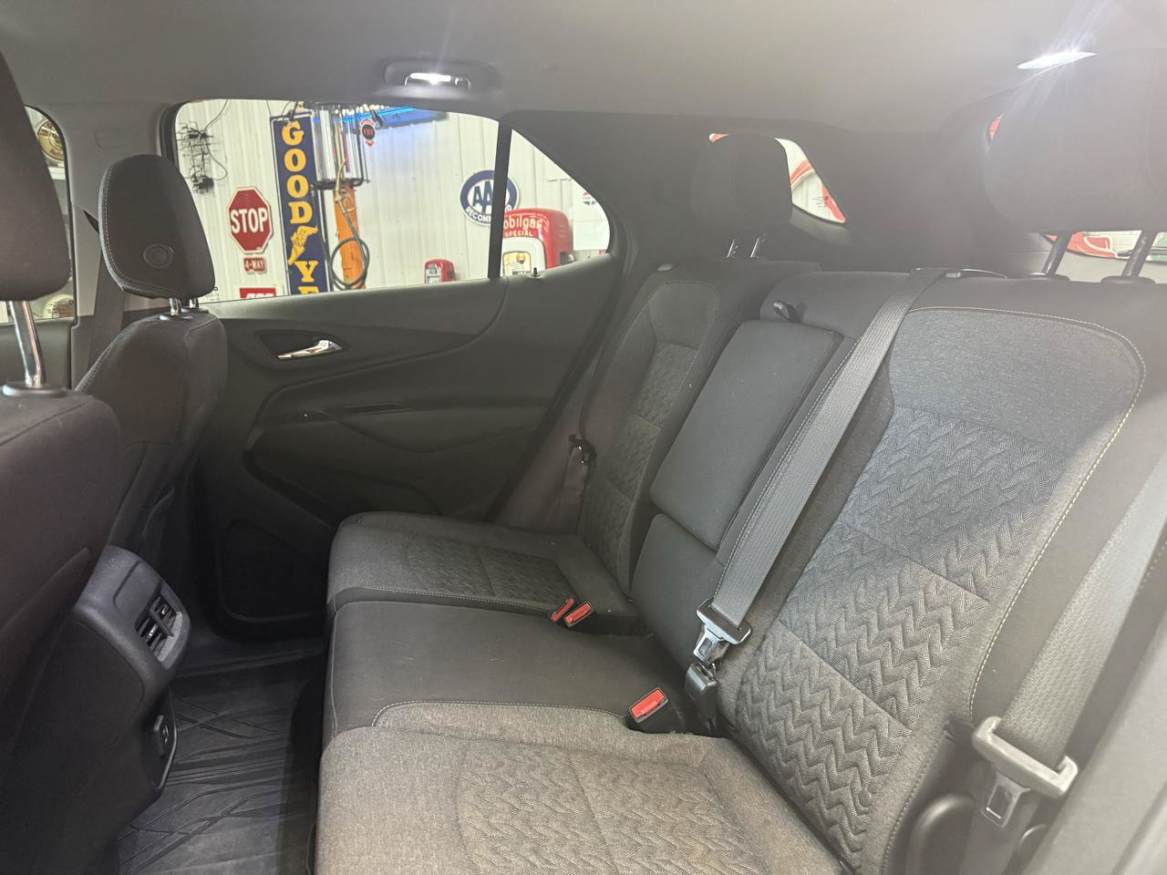 Used 2022 Chevrolet Equinox LT FWD image 19