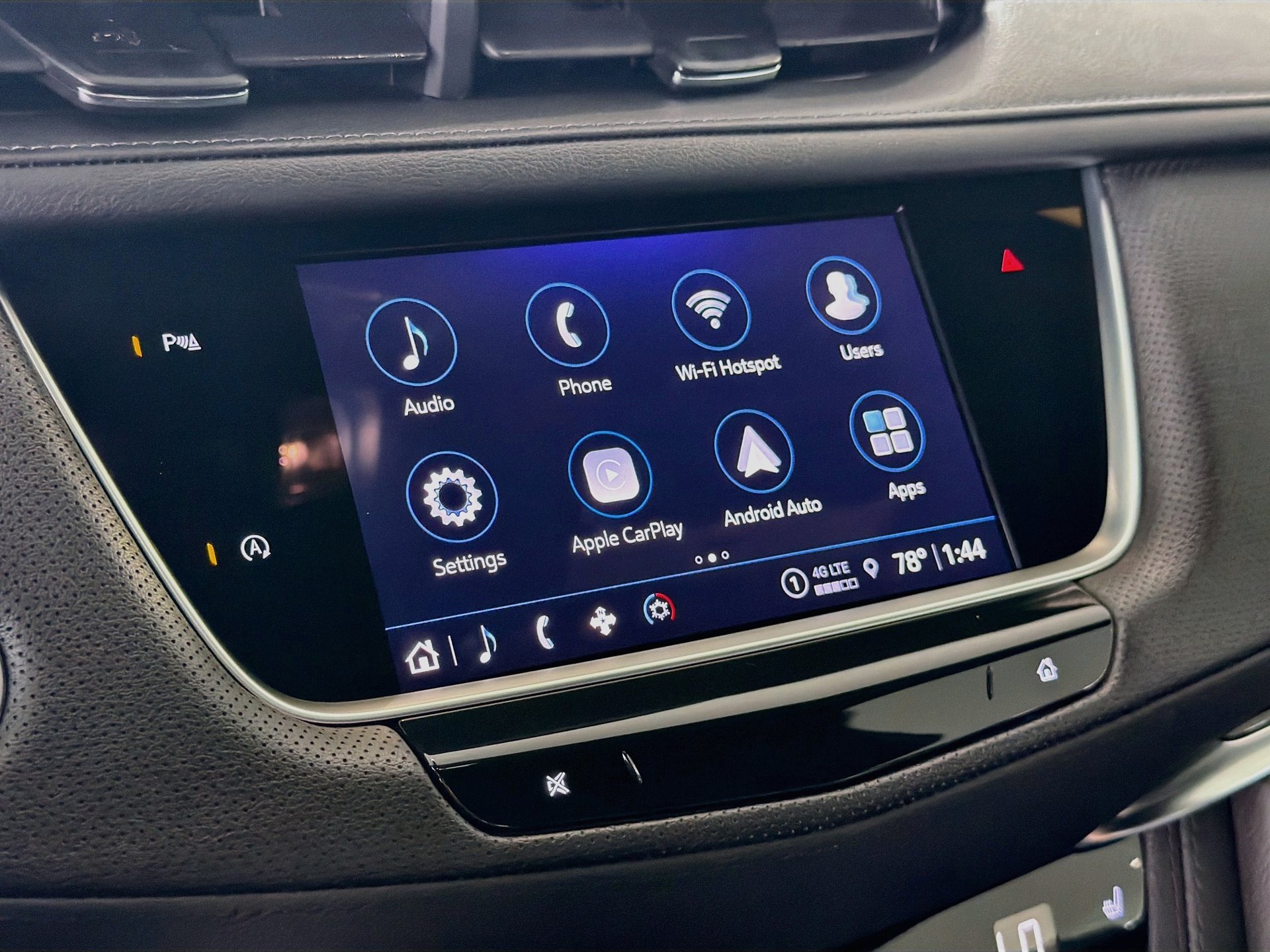 Certified 2022 Cadillac XT5 Premium Luxury FWD image 32