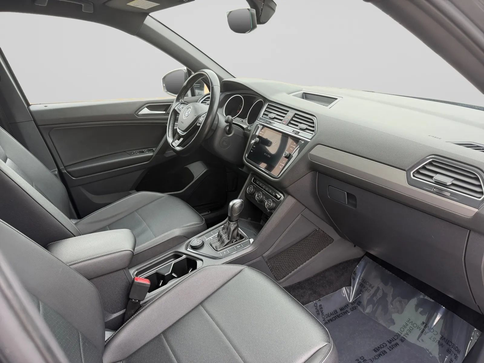 Used 2021 Volkswagen Tiguan SE R-Line AWD/4WD image 32