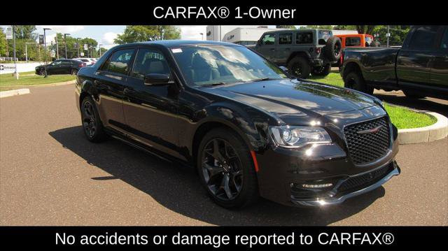 Certified 2023 Chrysler 300 S w/ Comfort Group RWD image 2