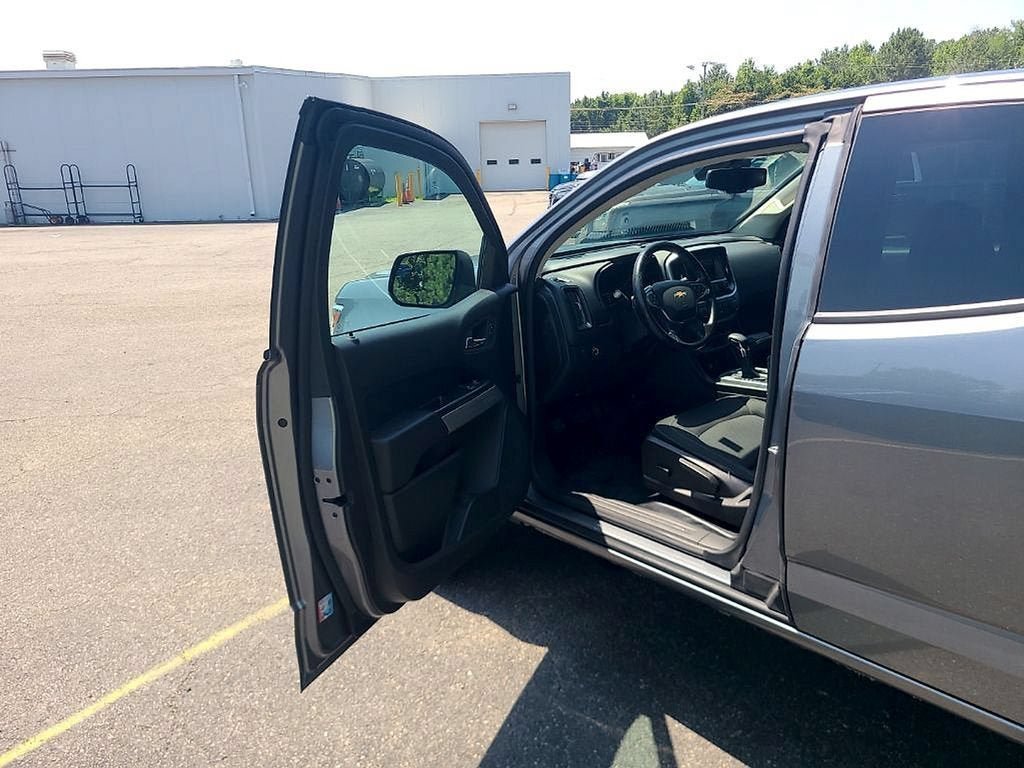 Certified 2022 Chevrolet Colorado LT w/ Fleet Safety Package RWD image 17