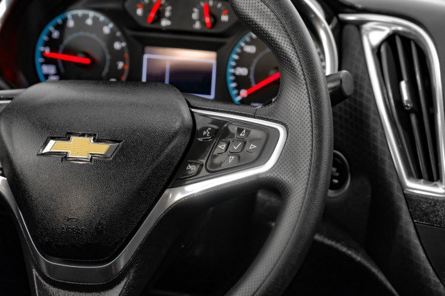 Used 2019 Chevrolet Malibu LT FWD image 17
