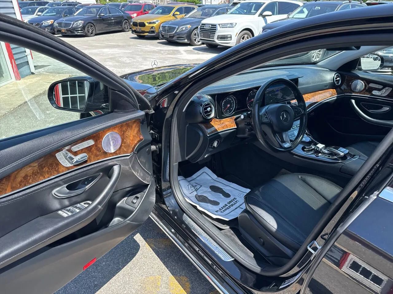 Used 2017 Mercedes-Benz E 300 4MATIC image 9