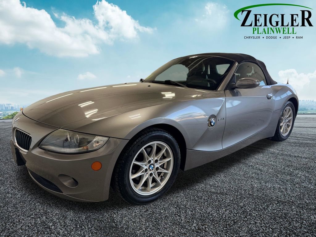 Used 2005 BMW Z4 2.5i RWD image 2