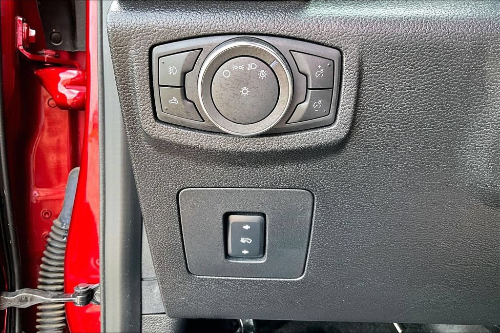 Used 2016 Ford F150 XLT w/ Equipment Group 302A Luxury AWD/4WD image 31