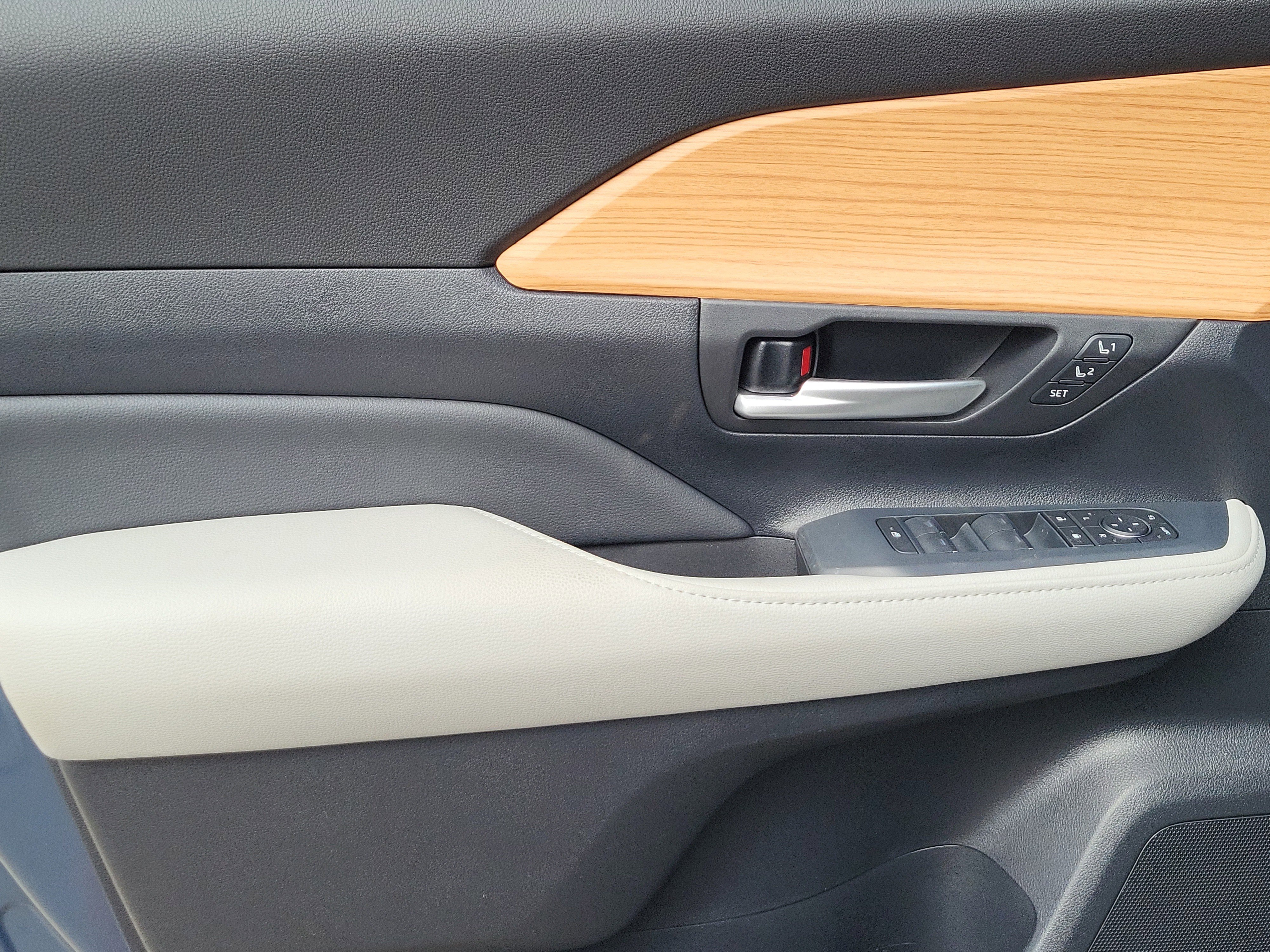 New 2026 Toyota Grand Highlander AWD image 5