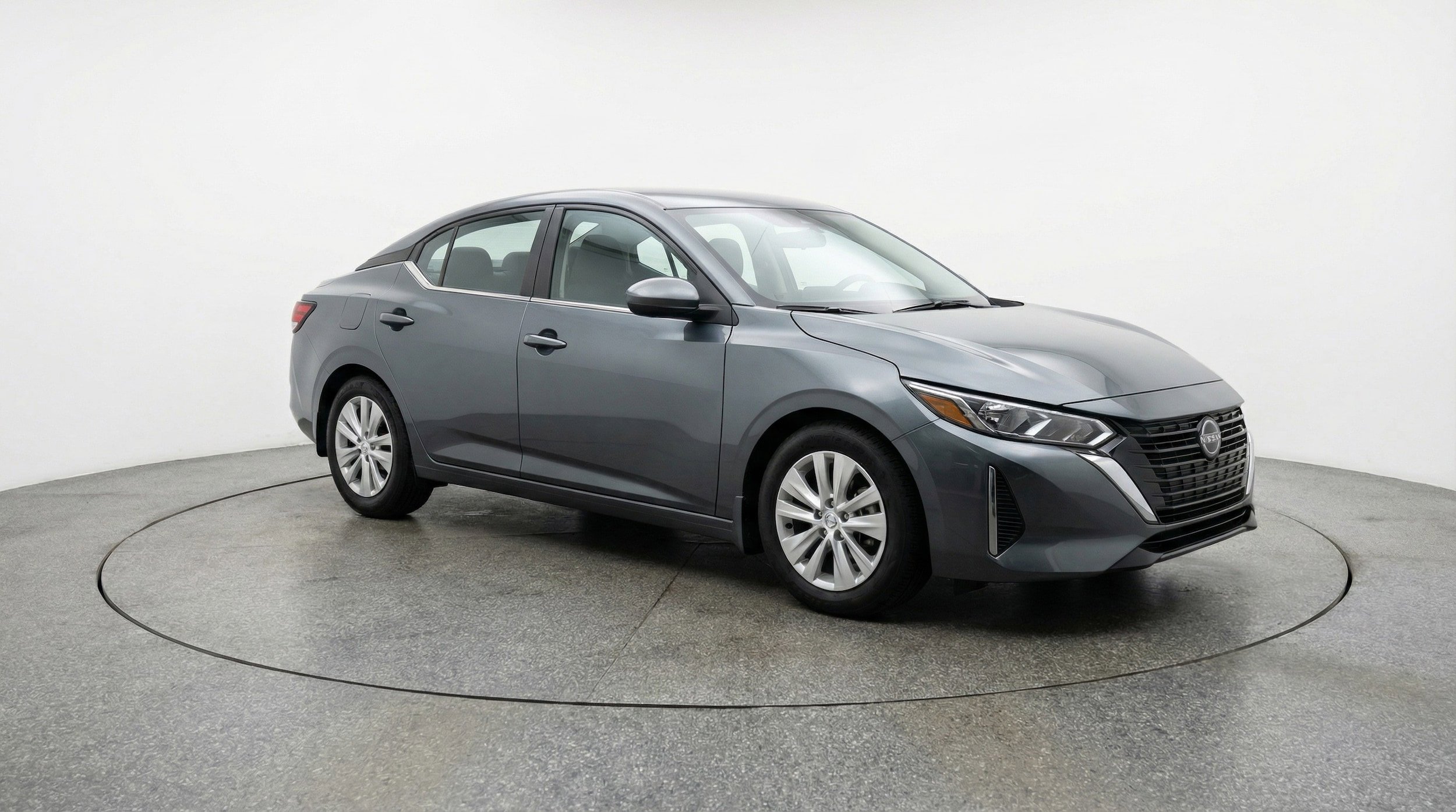Used 2025 Nissan Sentra S FWD image 1