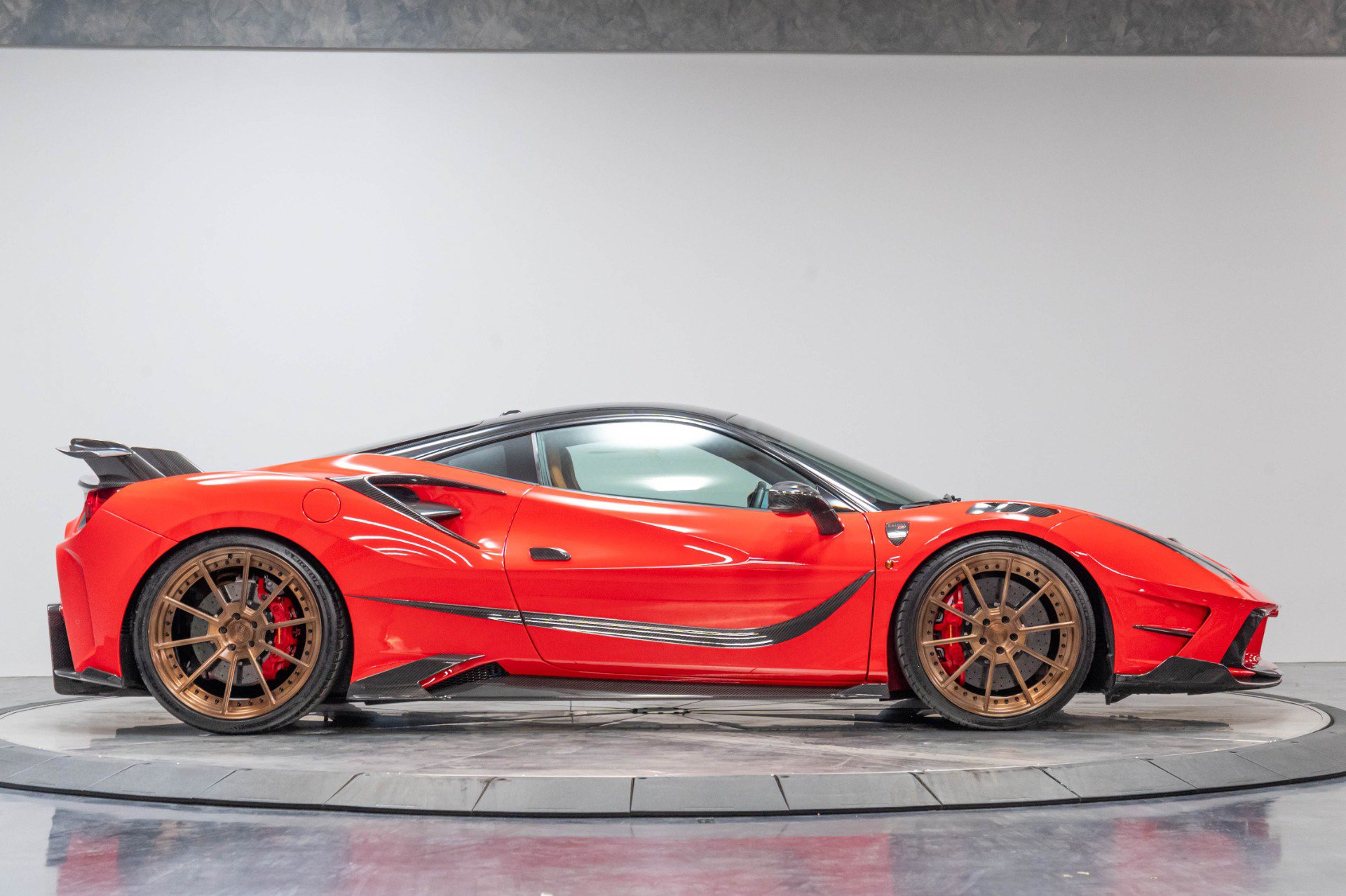Used 2016 Ferrari 488 GTB RWD image 23