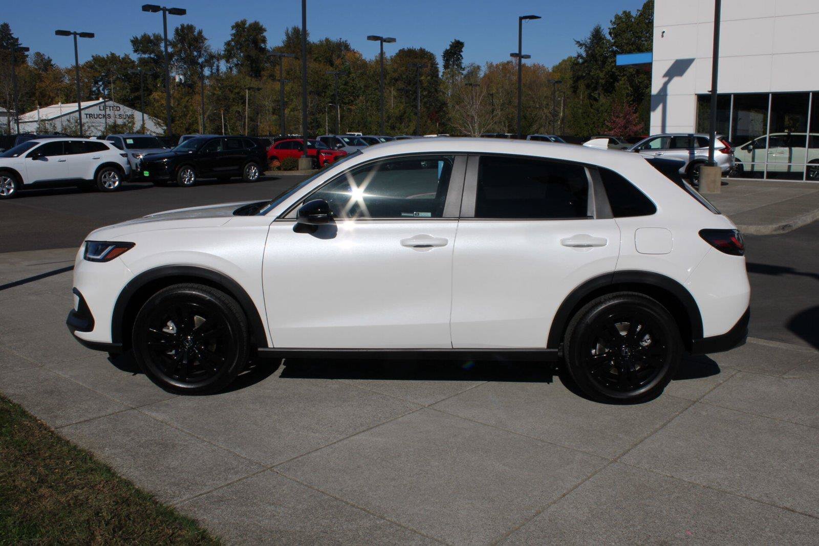 Used 2026 Honda HR-V Sport image 2