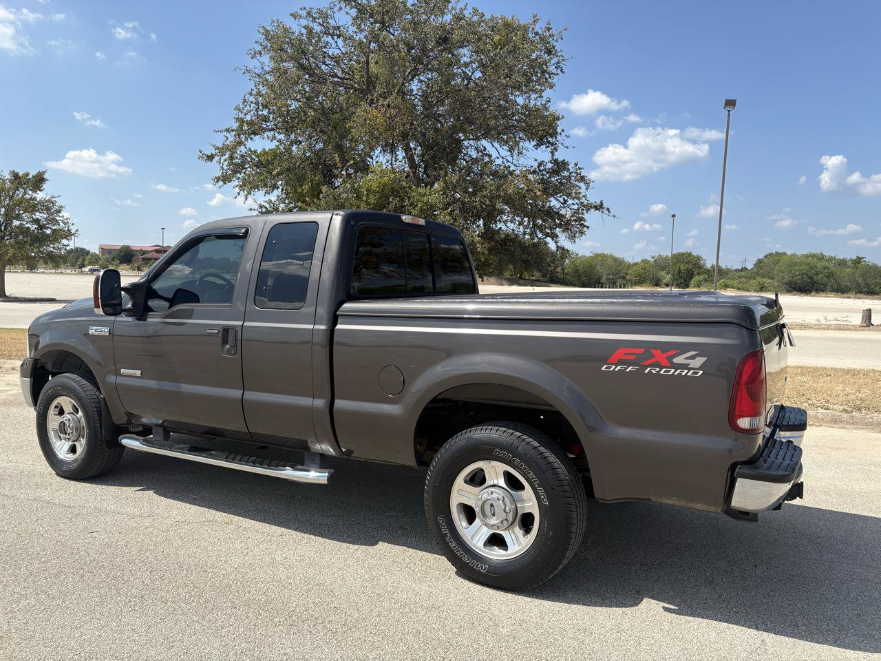 Used 2006 Ford F250 Lariat AWD/4WD image 13