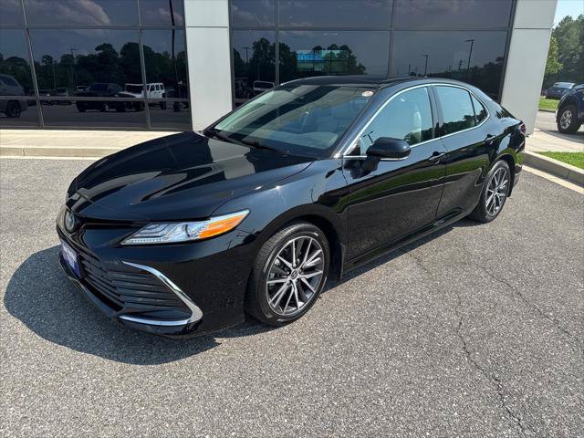 Used 2022 Toyota Camry XLE w/ Cold Weather Package
