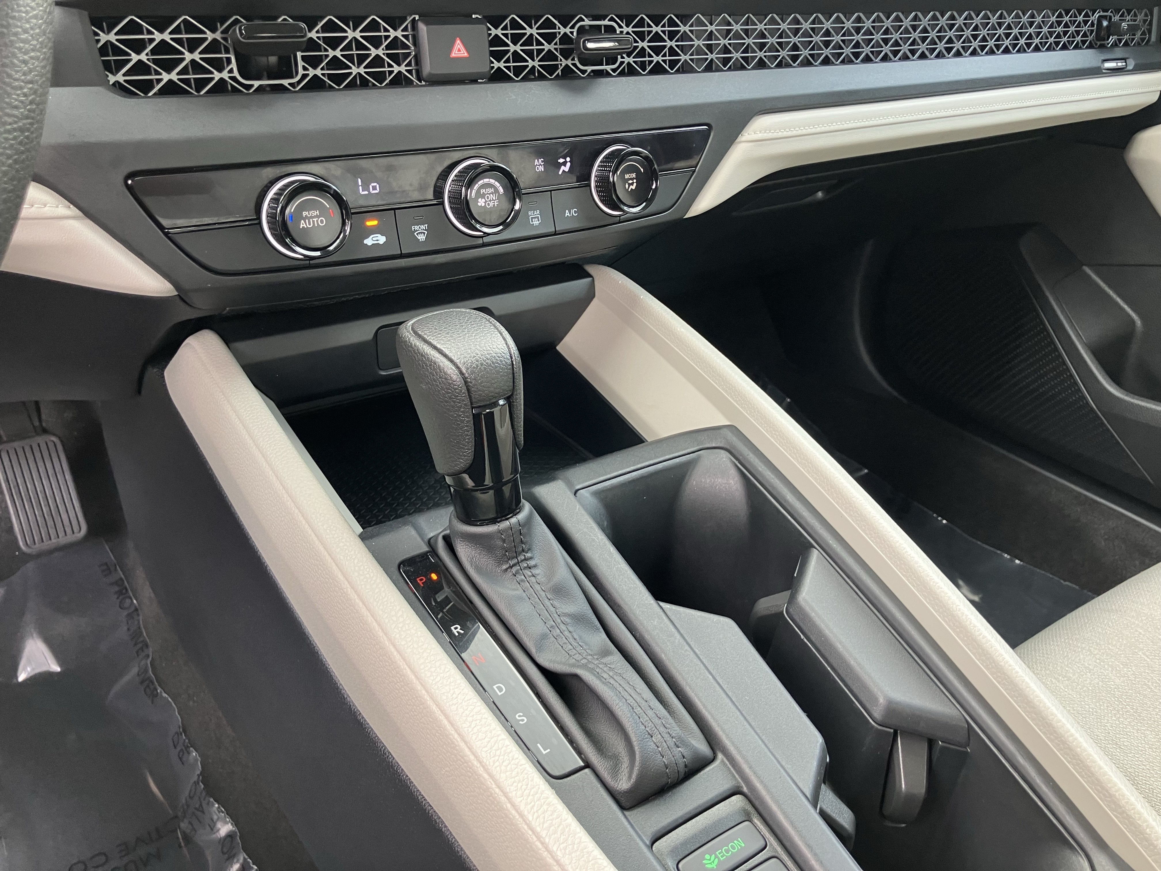 Certified 2025 Honda Accord LX image 28