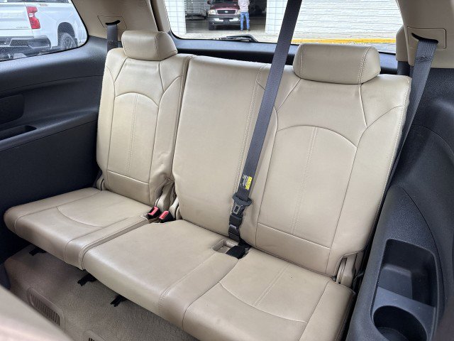 Used 2011 GMC Acadia SLT image 24