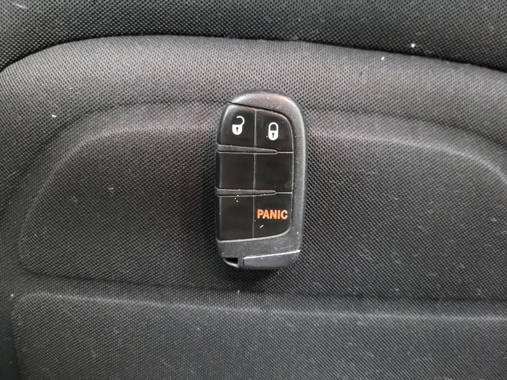 Used 2019 Jeep Renegade Latitude image 32