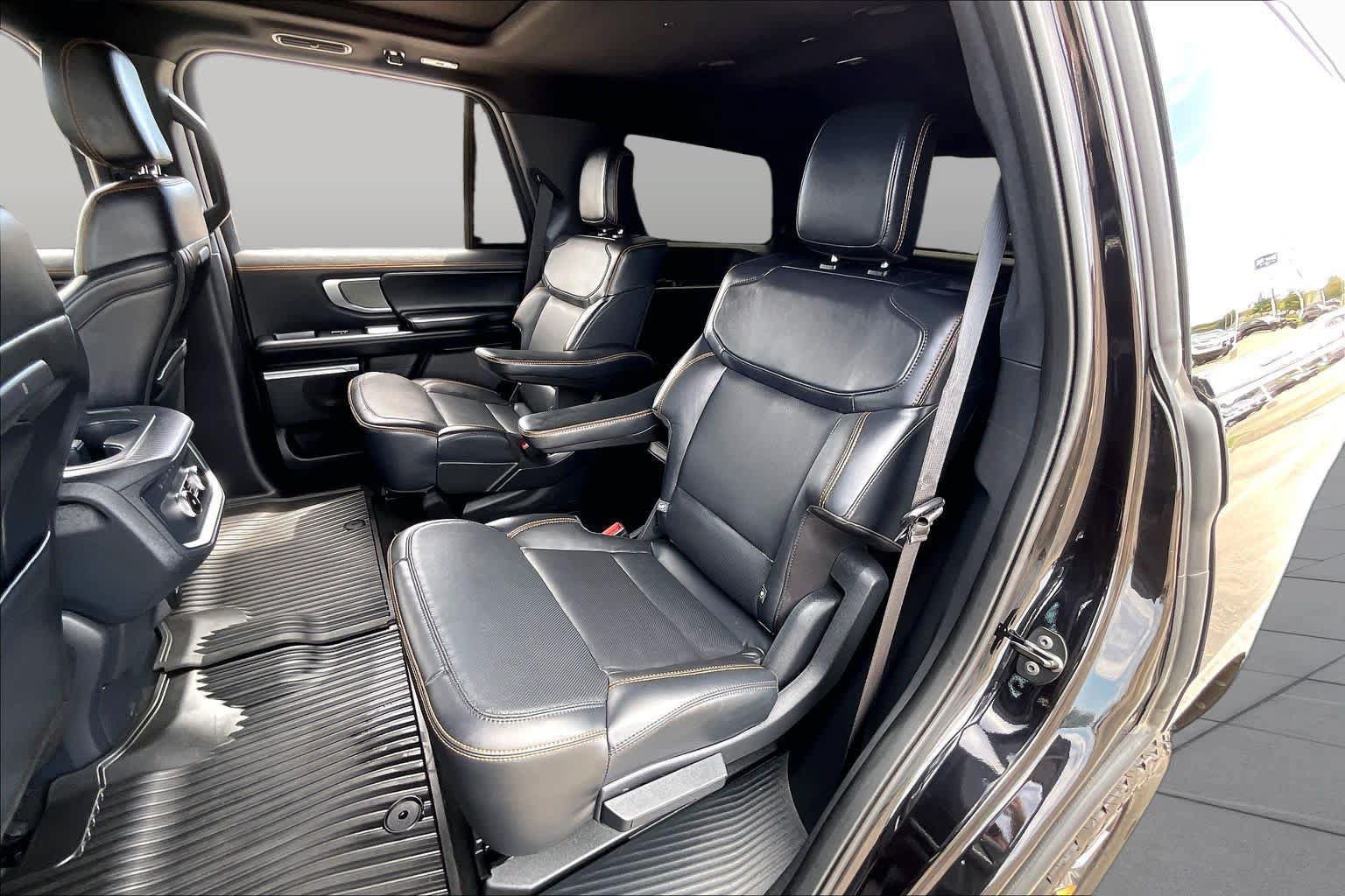 Used 2025 Ford Expedition Tremor AWD/4WD image 20