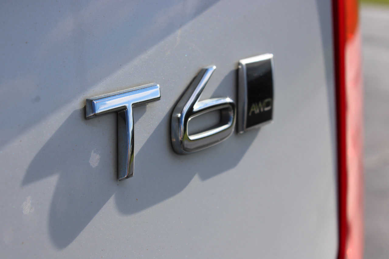 Used 2016 Volvo XC90 T6 Momentum w/ Momentum Plus Package image 7