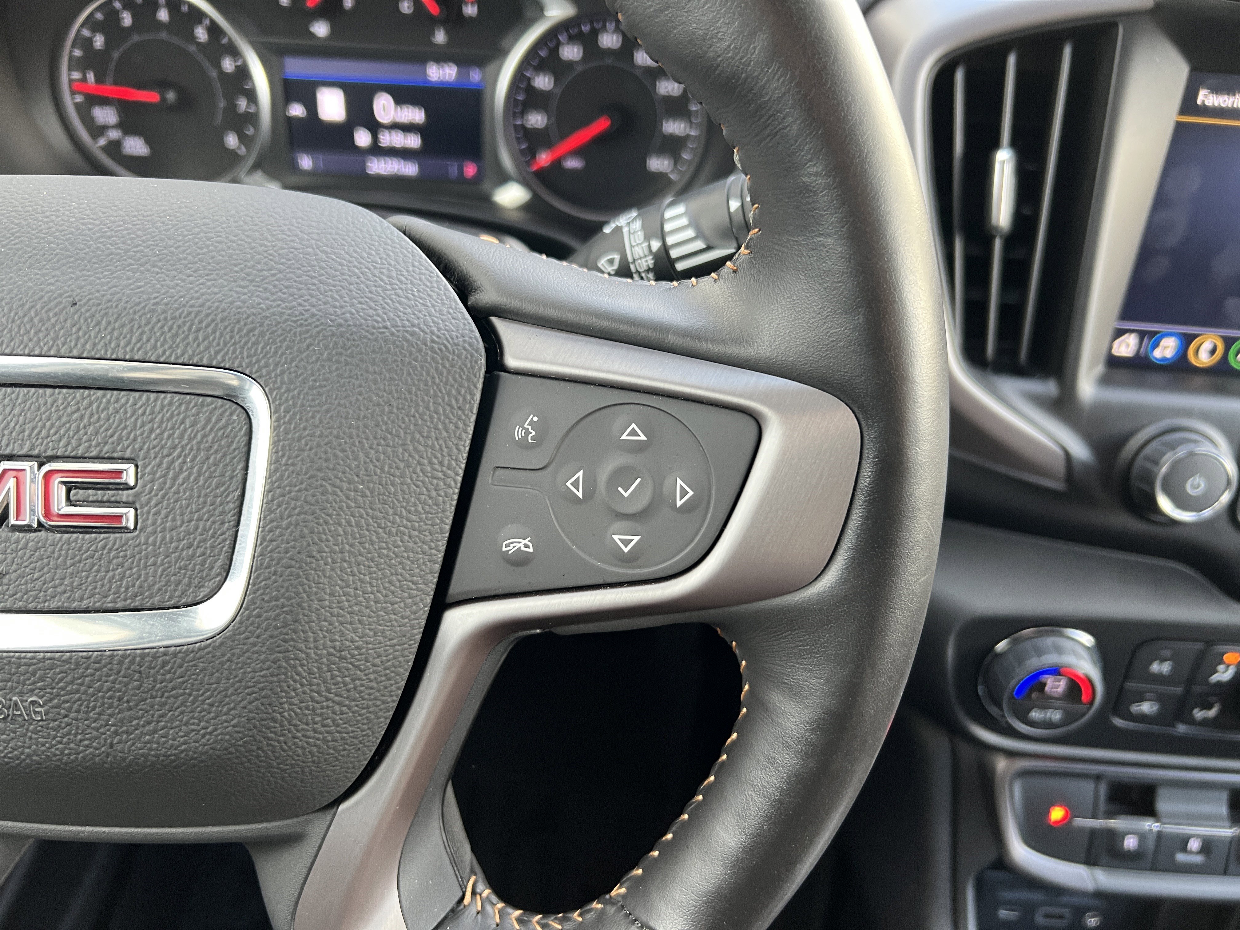 Used 2022 GMC Terrain AT4 w/ Infotainment Package II image 29