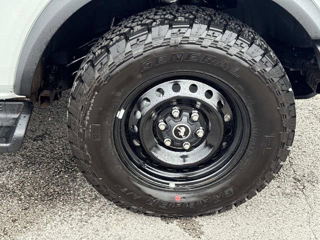 New 2026 Ford Bronco Outer Banks w/ Black Appearance Package image 9