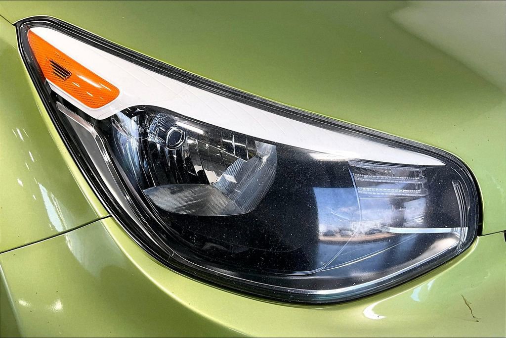 Used 2017 Kia Soul + image 26