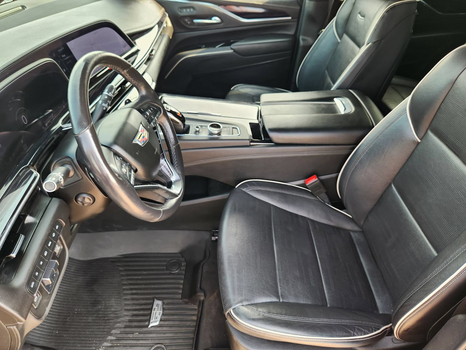 Used 2021 Cadillac Escalade Sport w/ LPO, ONYX Package AWD/4WD image 15