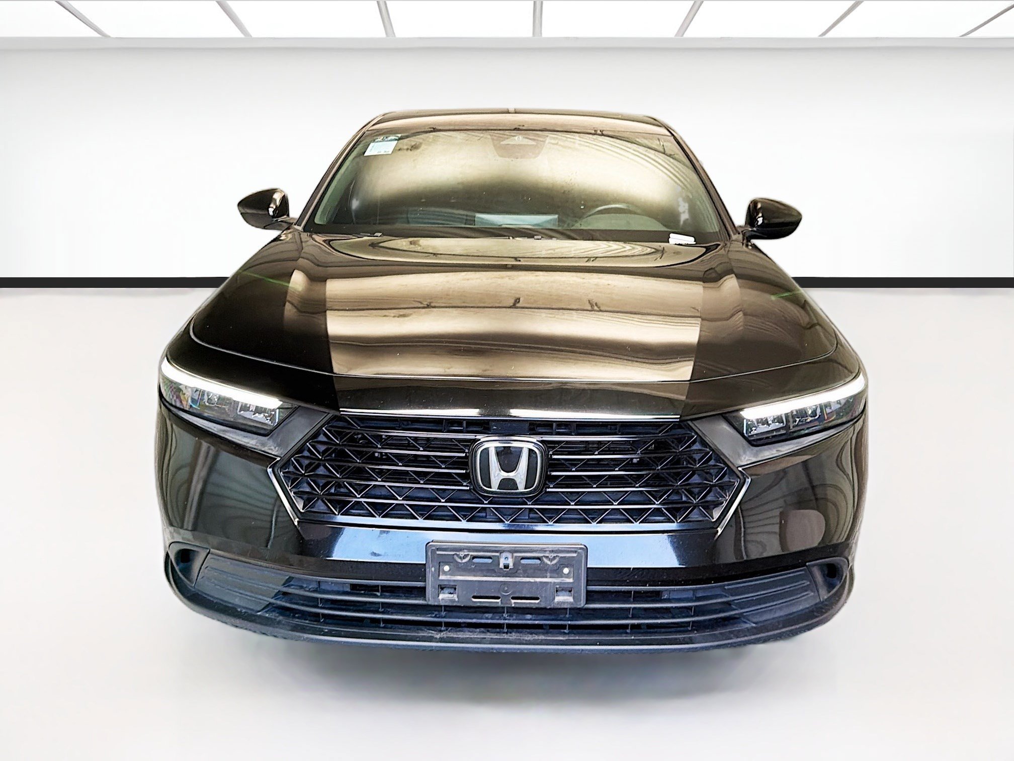 Used 2024 Honda Accord Sport image 2