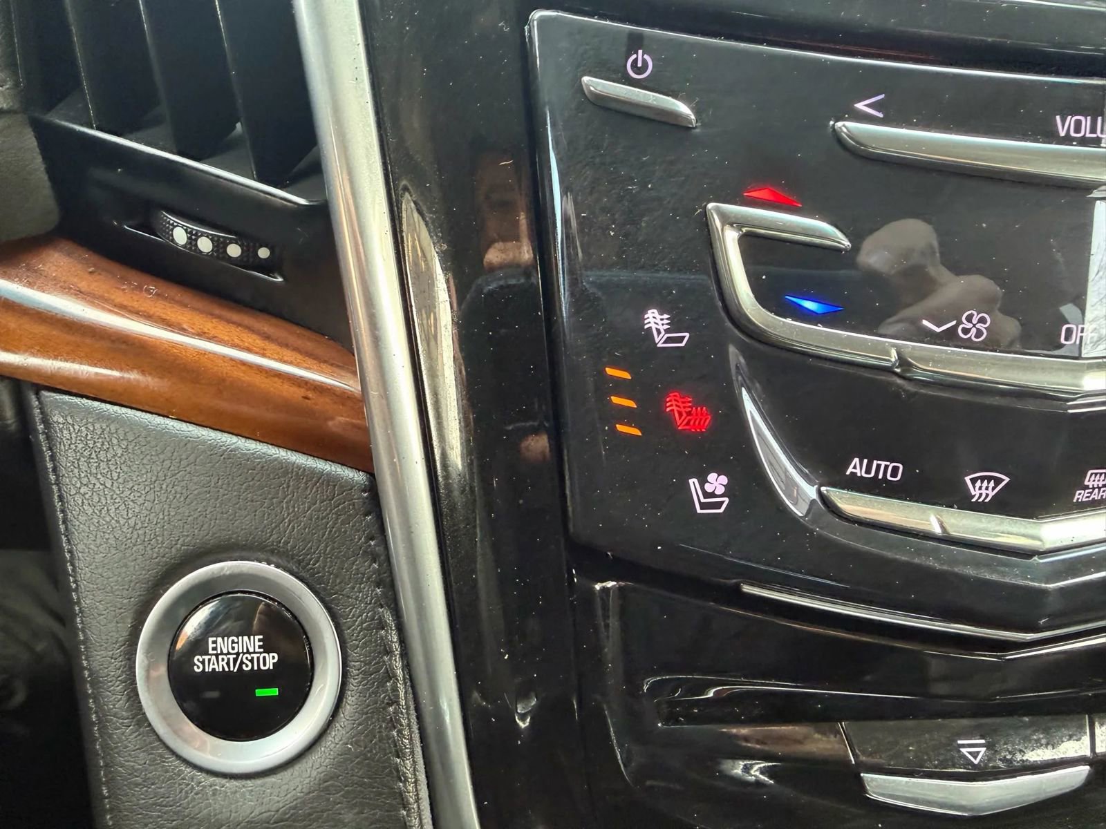 Used 2019 Cadillac Escalade Luxury image 15