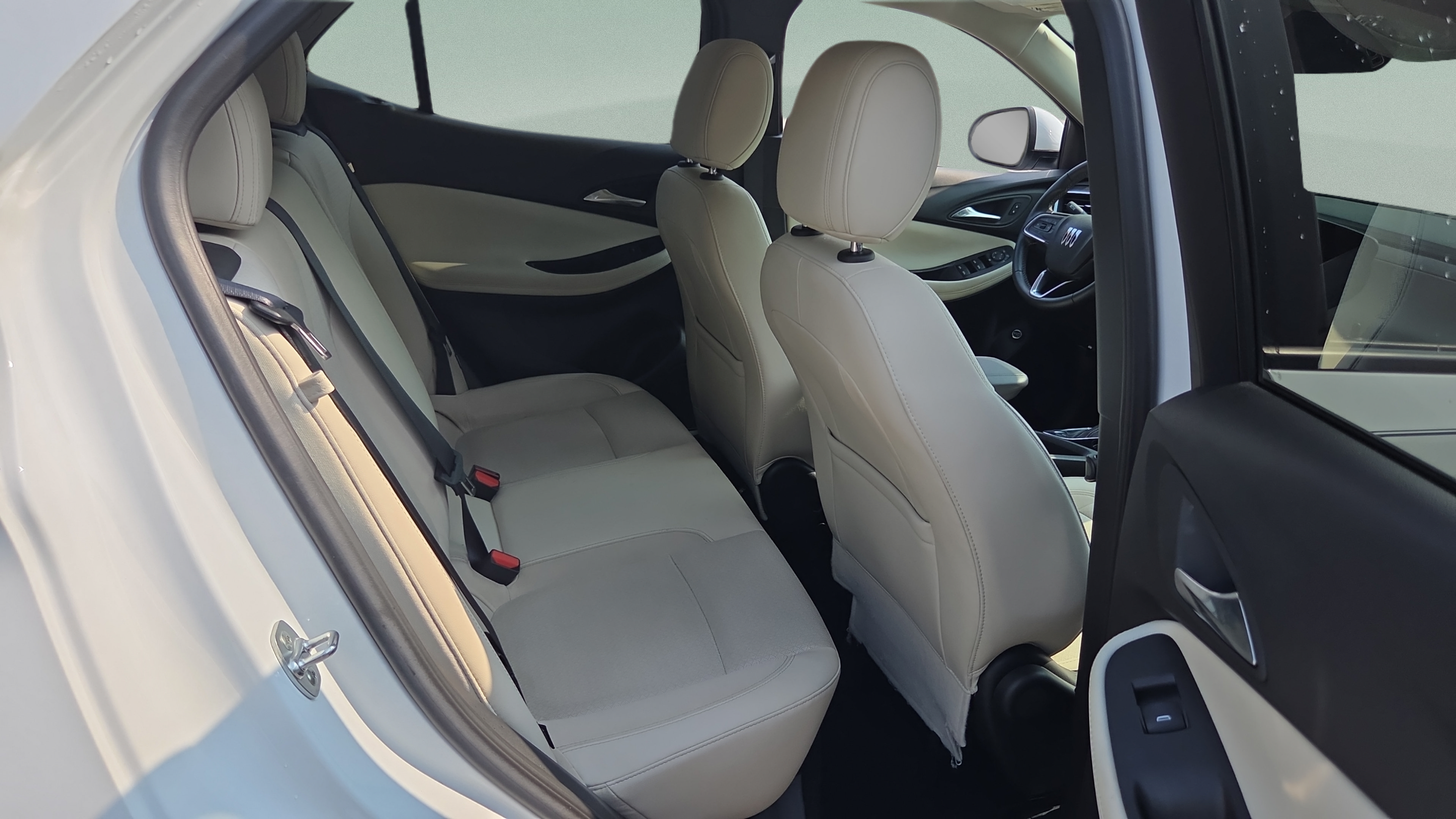 Certified 2024 Buick Encore GX Preferred FWD image 14