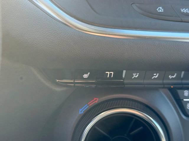 Used 2025 Chevrolet Blazer LT image 22