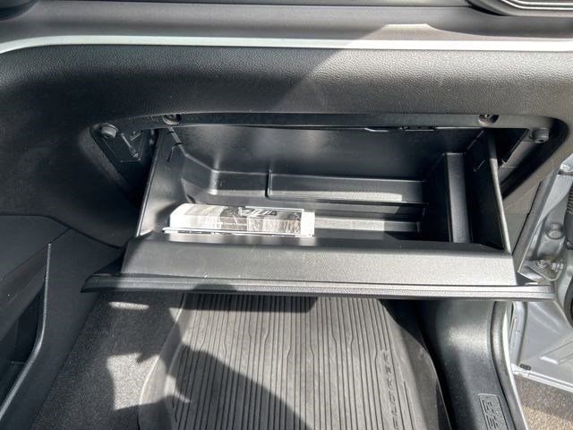 Used 2022 Ford Explorer XLT image 44