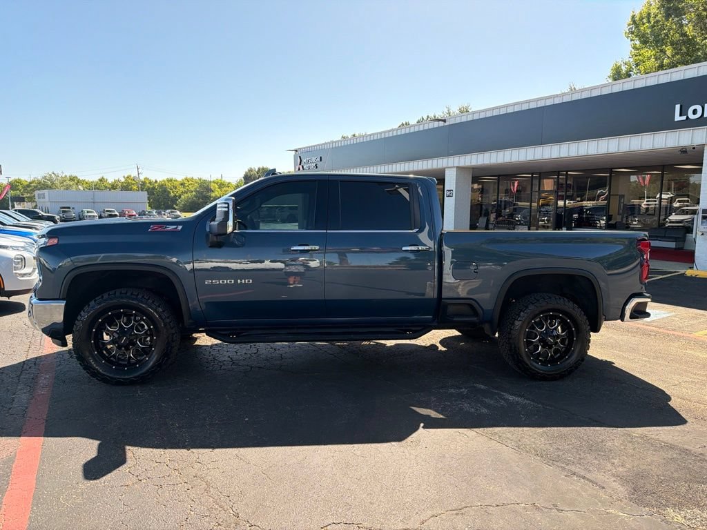 Used 2024 Chevrolet Silverado 2500 LTZ w/ LTZ Premium Package AWD/4WD image 9