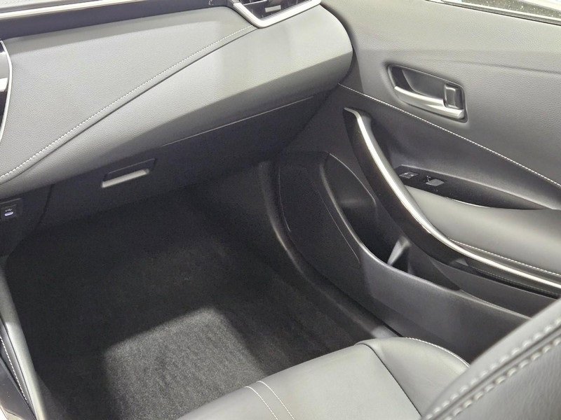 Used 2025 Toyota Corolla XSE image 13