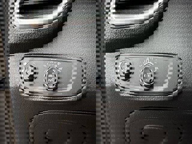 Used 2022 Chevrolet Trax LT w/ Driver Confidence Package AWD/4WD image 21