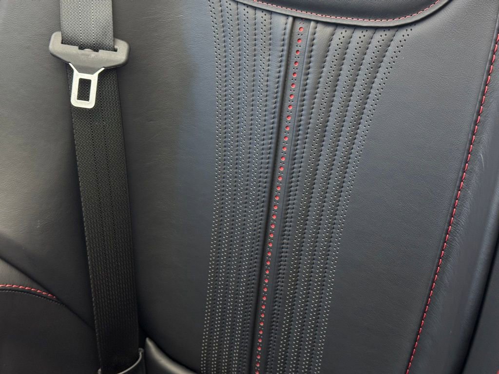 Used 2023 Aston Martin DB11 Volante image 20